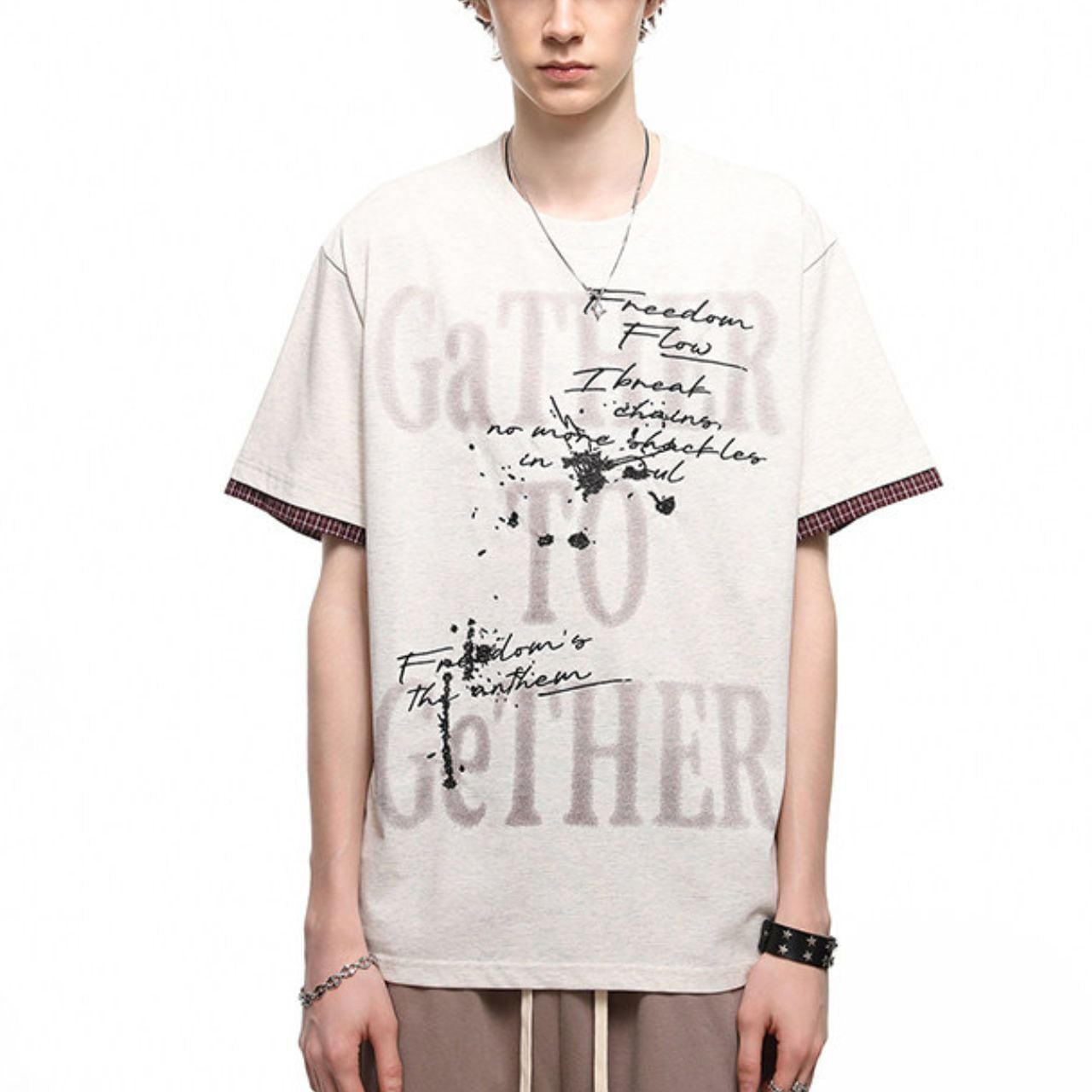 グラフィティロゴスプラッシュプリントTシャツ 2col   A00021