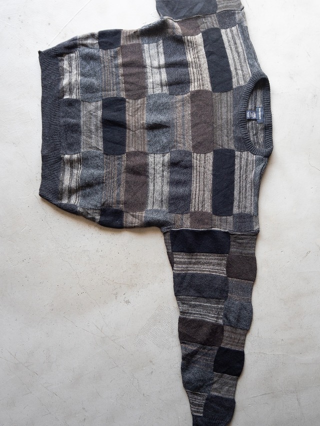 "Marc Edwards" used Geometric pattern acrylic sweater.