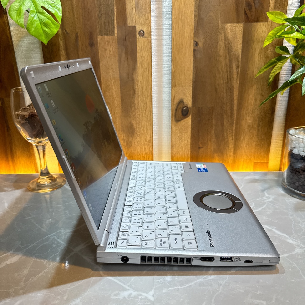 ビジネス向き‼️Panasonic Let's note SV1/Corei5 第11世代/メモリ16GB/SSD256GB/軽量ノートパソコン