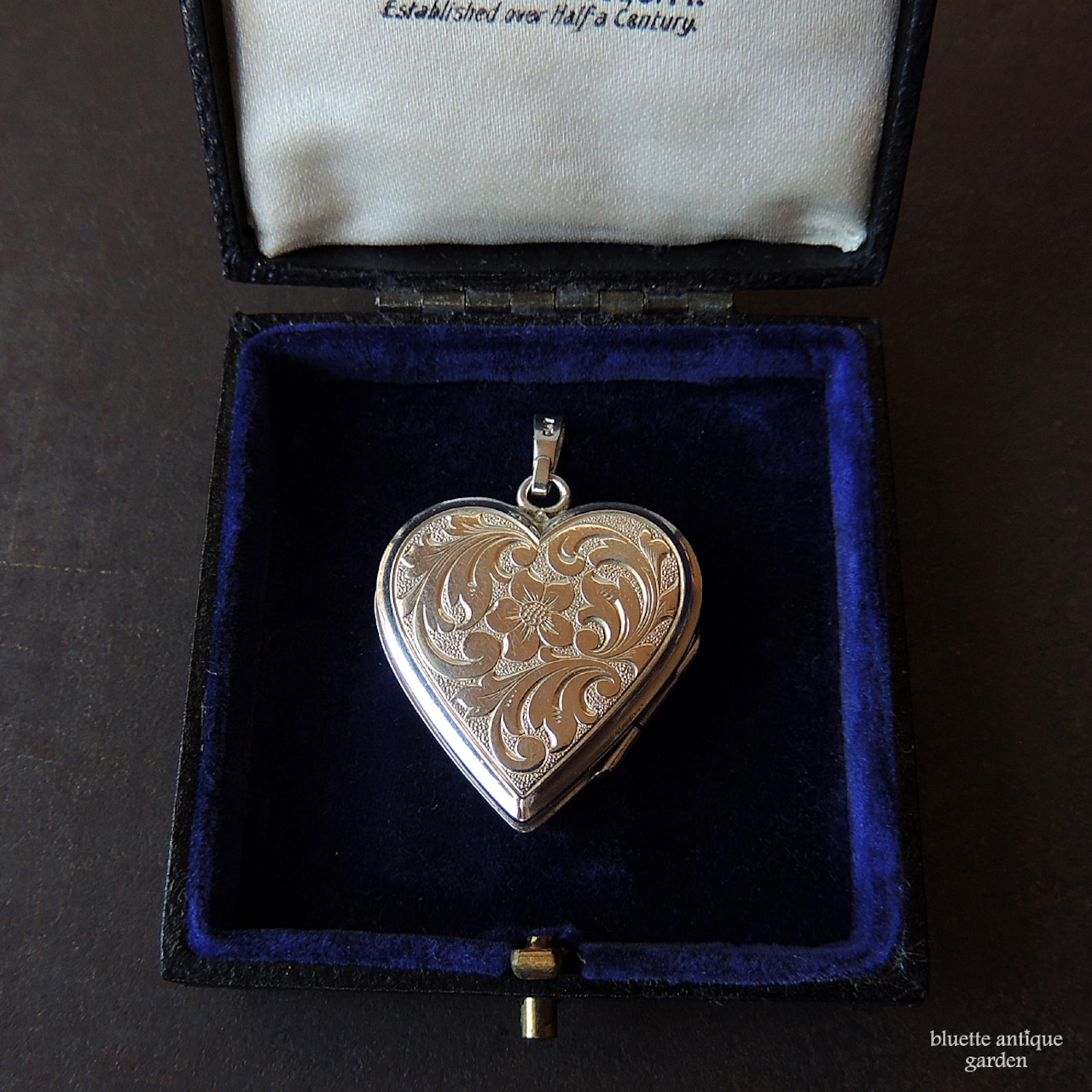 ヴィンテージジュエリー シルバー925 ハートロケット【忘れな草・アカンサス】