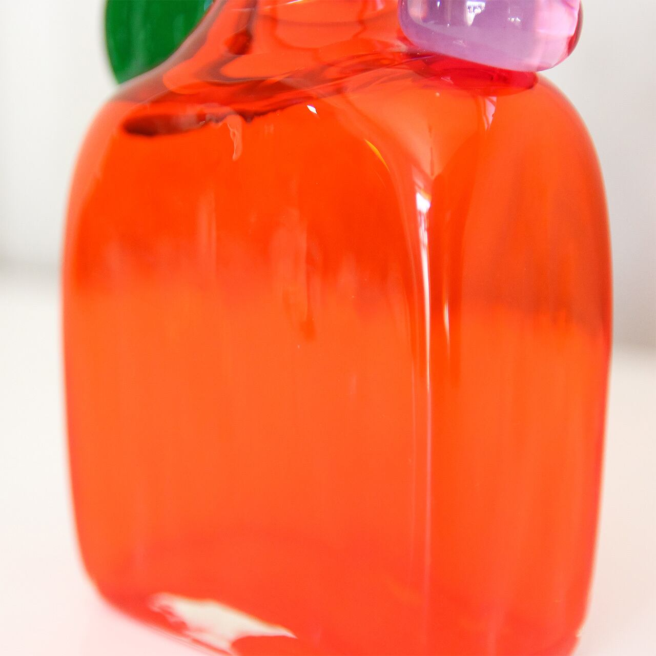 オイバ・トイッカ PomPom Bottle N526 (ヌータヤルヴィ／NUUTAJARVI