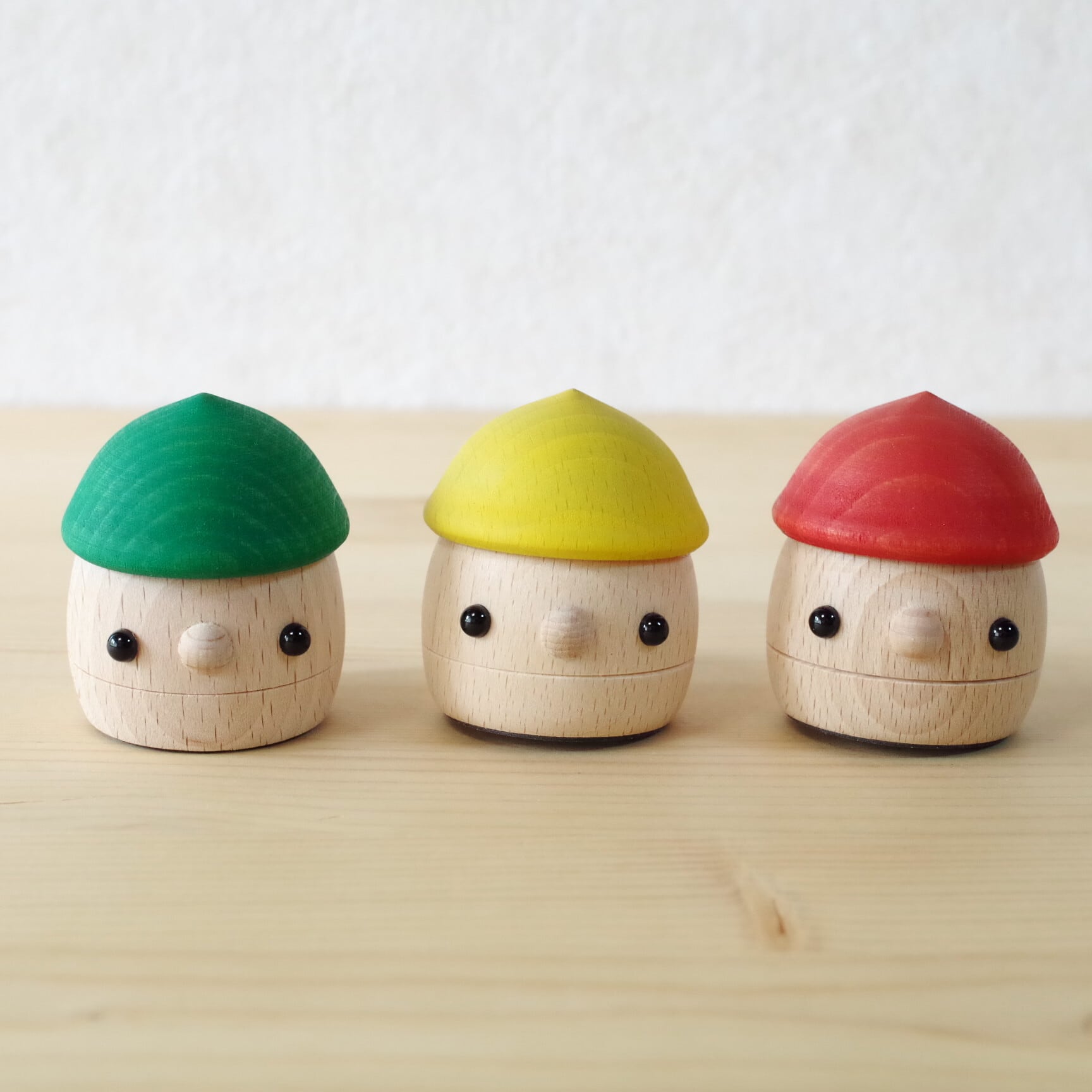 こまむぐ どんぐりころころ | 木のおもちゃ専門店 おもちゃ箱 イカロス
