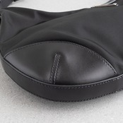 プラダ ショルダーバッグ ブラック ナイロン レザー ヴィンテージ