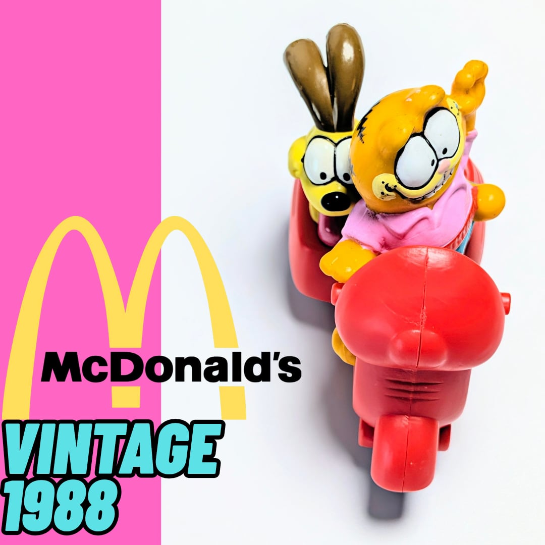 ☆ VINTAGE 1988 ☆【 McDonald's  ( マクドナルド ) 】1988年マクドナルドミールトイ 『 Garfield & Odie Riding on a Scooter（ガーフィールド オン スクーター&サイドカー オン オーディー）』〜スクーターに乗る呑気なあいつら(笑)〜 / ミールトイ / ハッピーミール 〚アメリカン雑貨 アメトイ〛