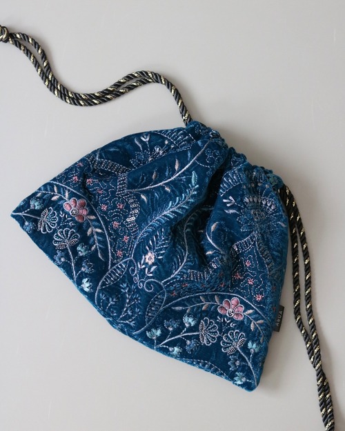 インド刺繍ファブリック　スクエア巾着バッグ
