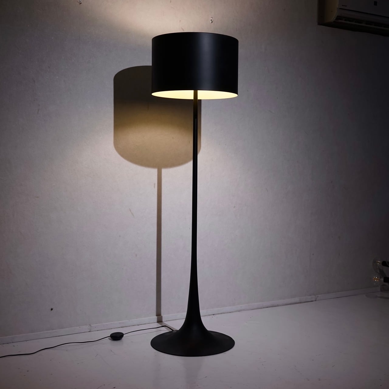 FLOS フロス SPUN LIGHT F スプーンライト S2964H フロアスタンド