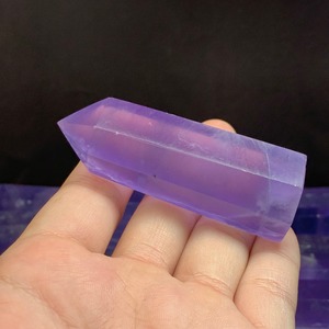 2.希少カラー・すみれ色フローライトポイント