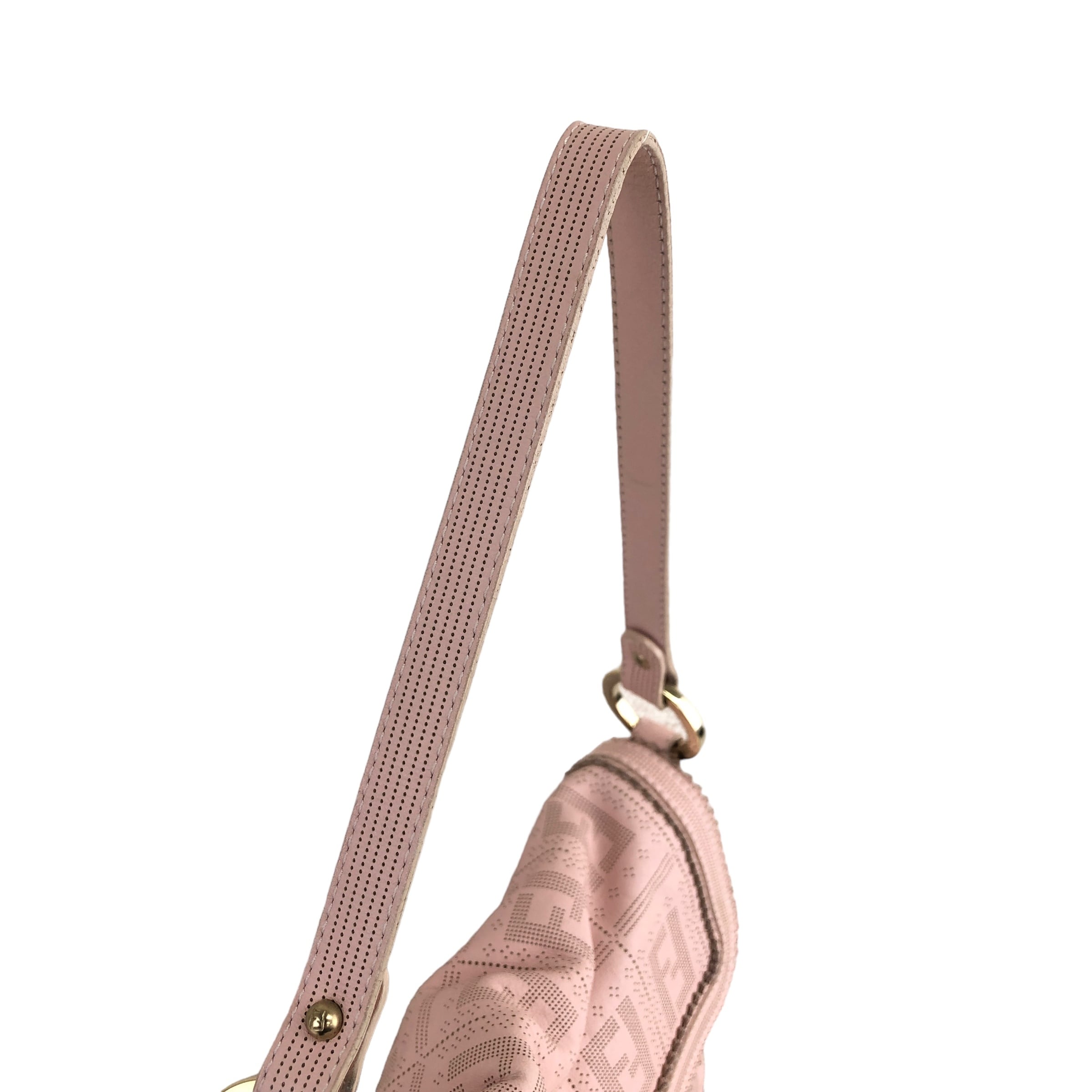 FENDI フェンディ ズッカ ショルダーバッグ ピンク ロゴチャーム