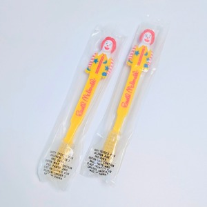 ☆ DEADSTOCK / VINTAGE1988 ☆【 McDonald's ( マクドナルド ) 】単品 toothbrush / 歯ブラシ / ロナルド・マクドナルド / ドナルド 〚アメリカン雑貨 アメトイ〛