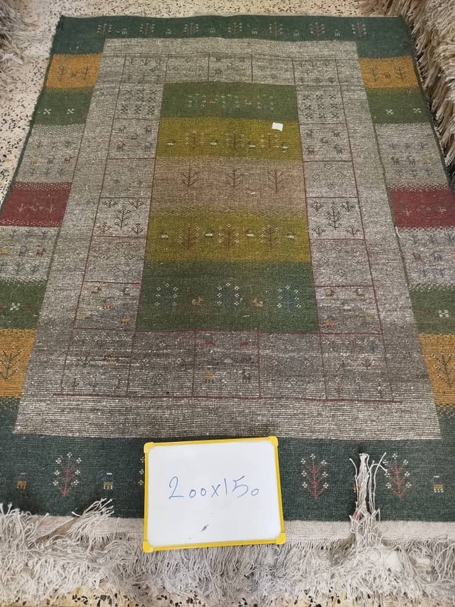 織りたてギャッベ  No.20　※現在、こちらの商品はイランに置いてあります。ご希望の方は先ずは在庫のご確認をお願いします。