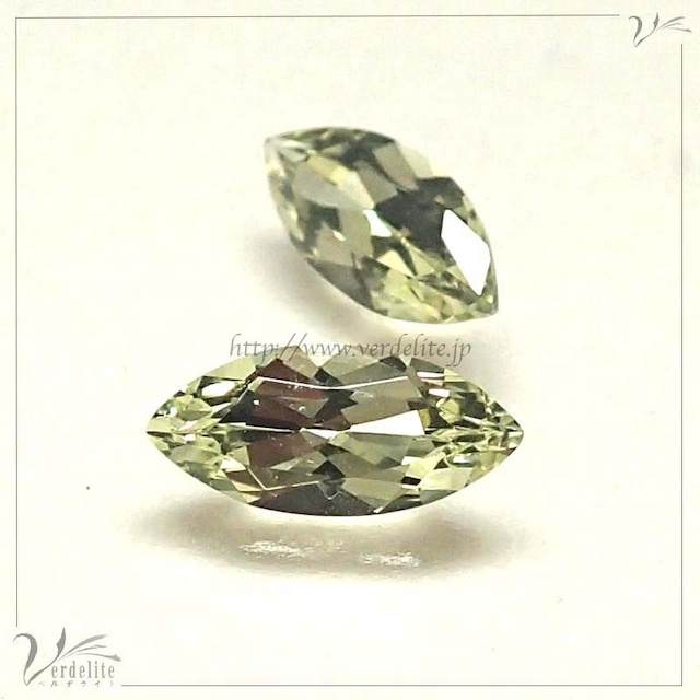 クリソベリル　0.87ct/2P　VB170