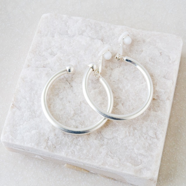 Hoop earrings 