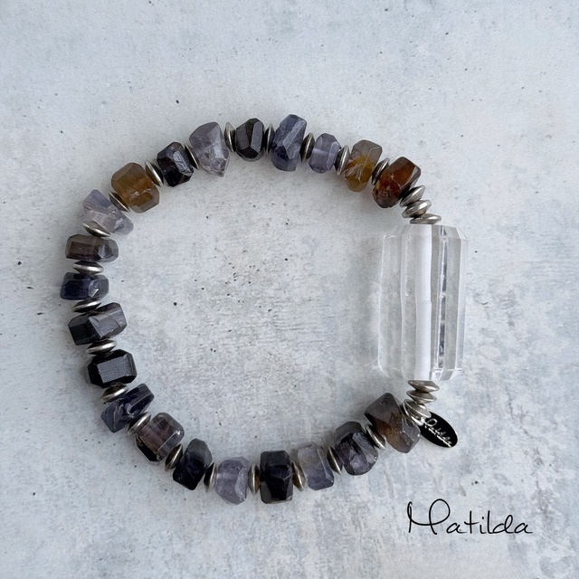 bicolor bracelet（アイオライト×クォーツ）