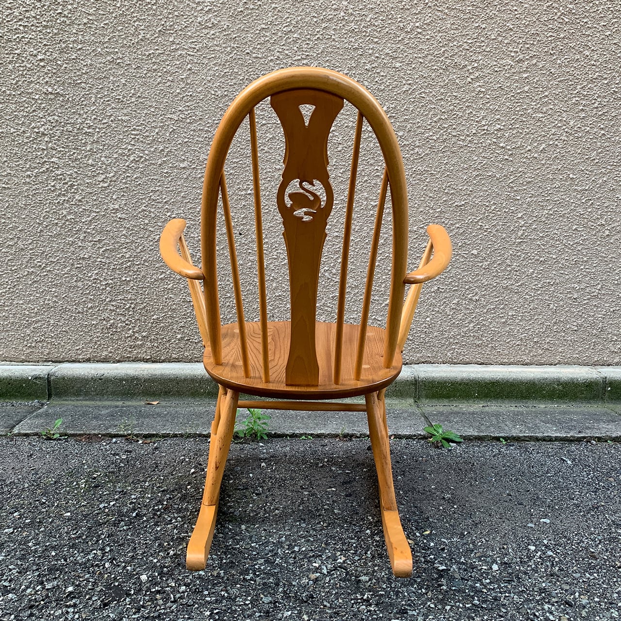 Ercol Swanback Rocking Chair / アーコール スワンバック ロッキングチェア / 1904-0057 | BANSE -  大阪箕面市アンティーク・ヴィンテージ家具・雑貨・食器・オブジェ・フラワーベースの専門店