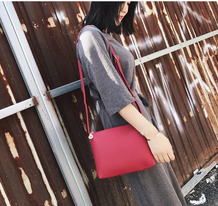 ショルダーバッグ シンプル 赤 レッド