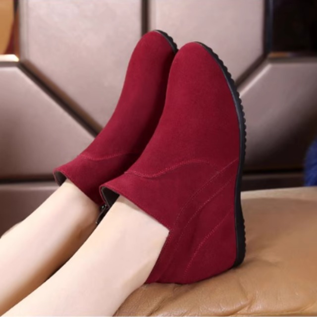 【送料無料】 ブーツ 3色 靴 裏起毛 寒さ対策 ローヒール アーモンドトゥ ファスナー スエード 可愛い 大人可愛い きれいめ シンプル カジュアル コンサバ 華やか 大人 上品 おしゃれ こなれ感 無地 冬 お呼ばれ レディース 女性用 30代 40代 オフィス ビジネス OL 通勤 デート お出かけ 女子会 休日 お茶会 授業参観 デイリーユース 普段使い ファッション 歩きやすい 定番 ブラック レッド ブラウン グレー 大人カラー