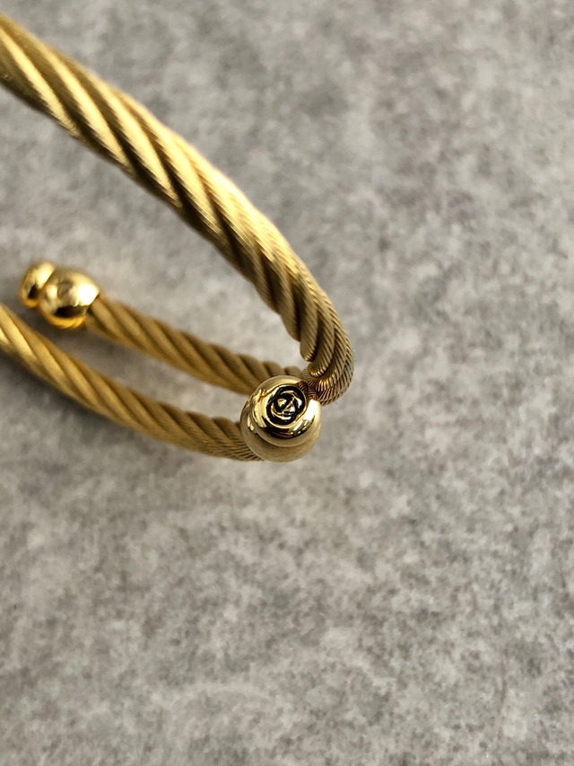 GUCCI グッチ 腕時計 ゴールド ラウンド ステンレススチール バングル クウォーツ 2700.2.L vintage ヴィンテージ オールド de3i84