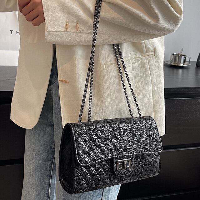 ショルダーバッグ レディース チェーンバッグ おしゃれ 高級感 お出かけ お呼ばれ ブラック(ひし形)/ブラック(V字)