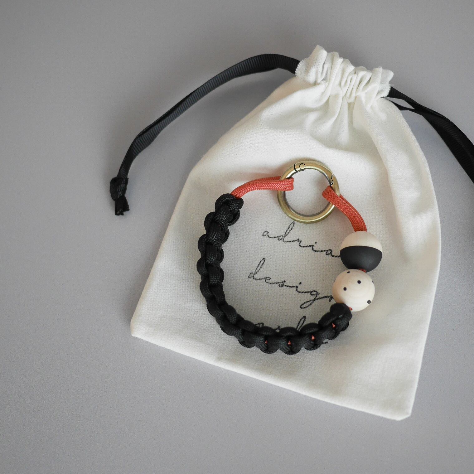 ドット ハンドストラップ ミニ │DOT HAND STRAP mini | ADRIA DESIGN