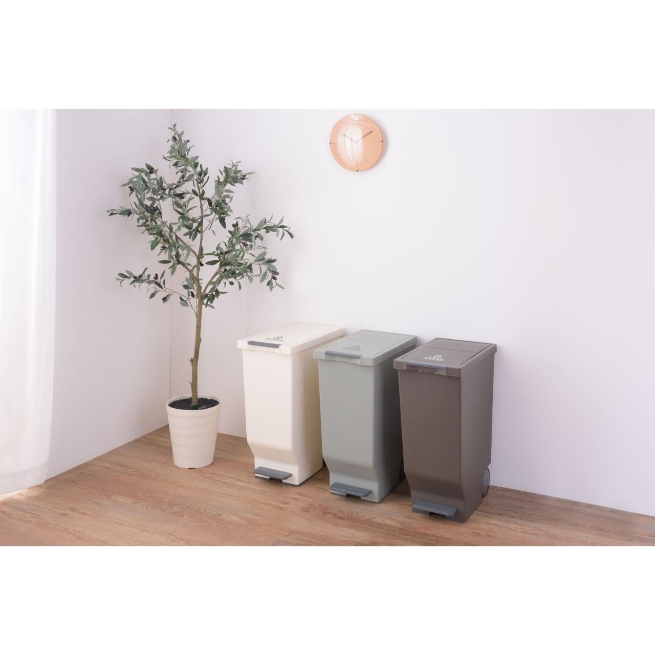 ゴミ箱 45L スライド ホワイト ペダル ごみ箱 フタ付 ダストボックス キッチン おしゃれ 新生活 一人暮らし スタイリッシュ LFS-764WH à la mode intérieur