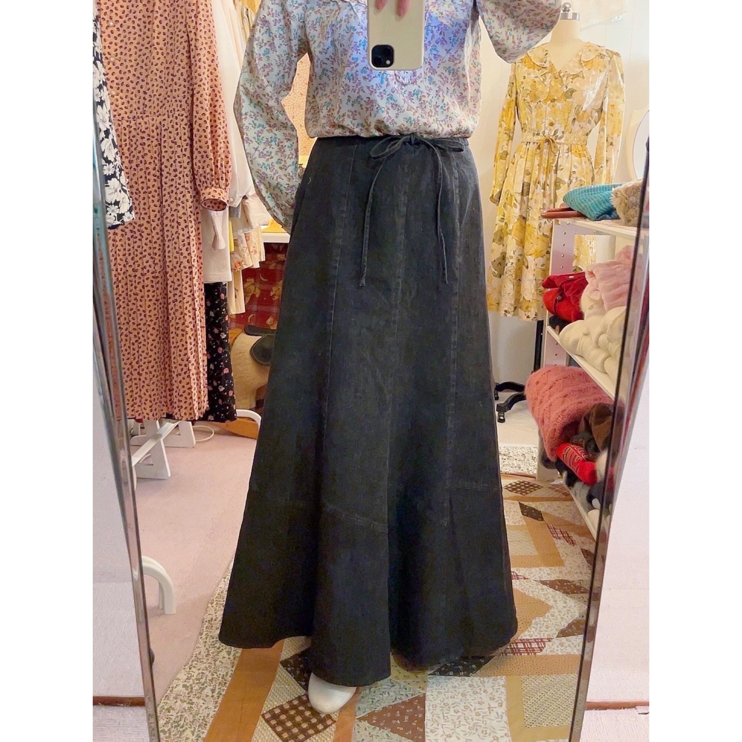 black denim seams flare skirt