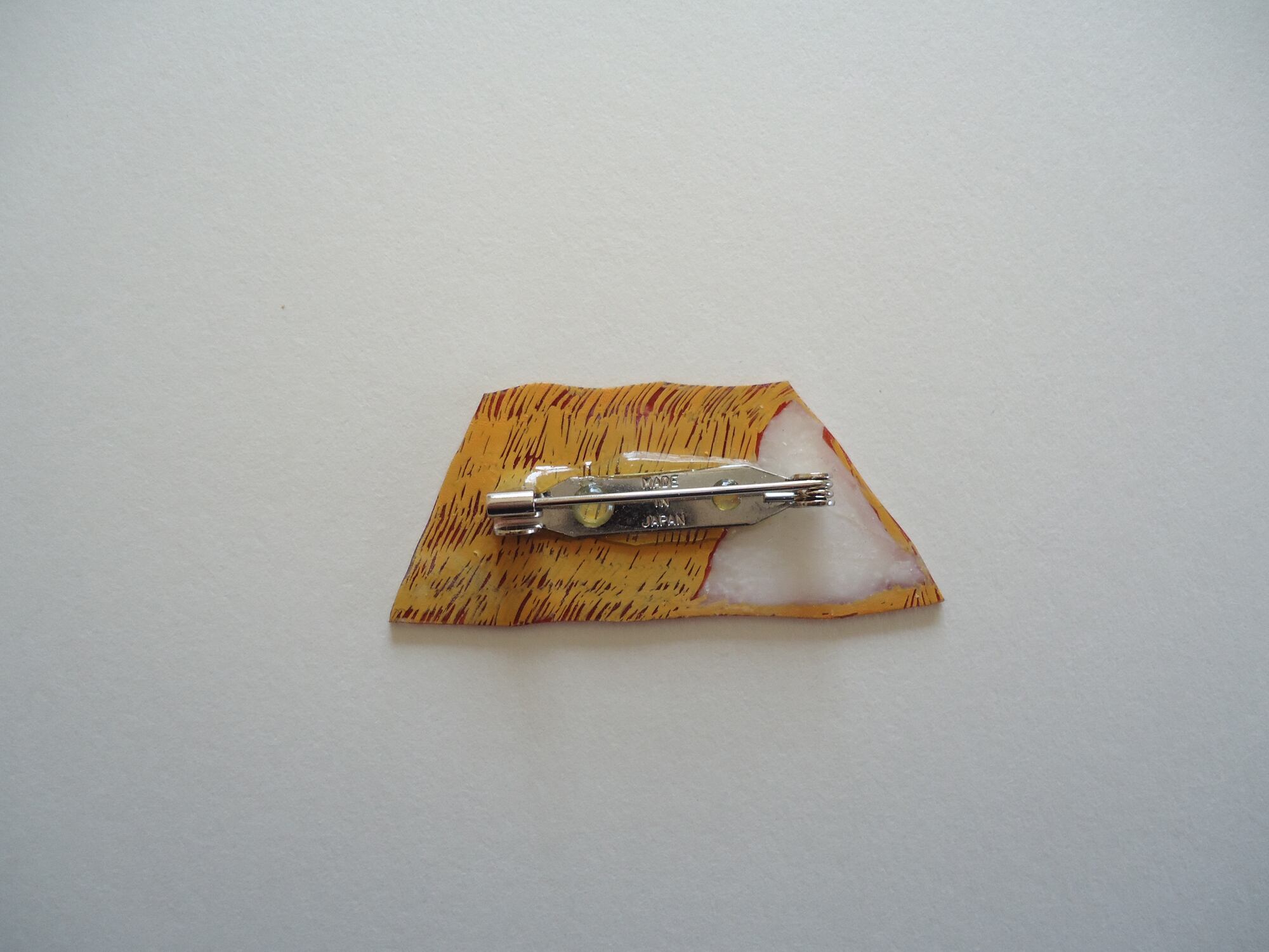 ヘンテコ ブローチ 「厚揚げ」