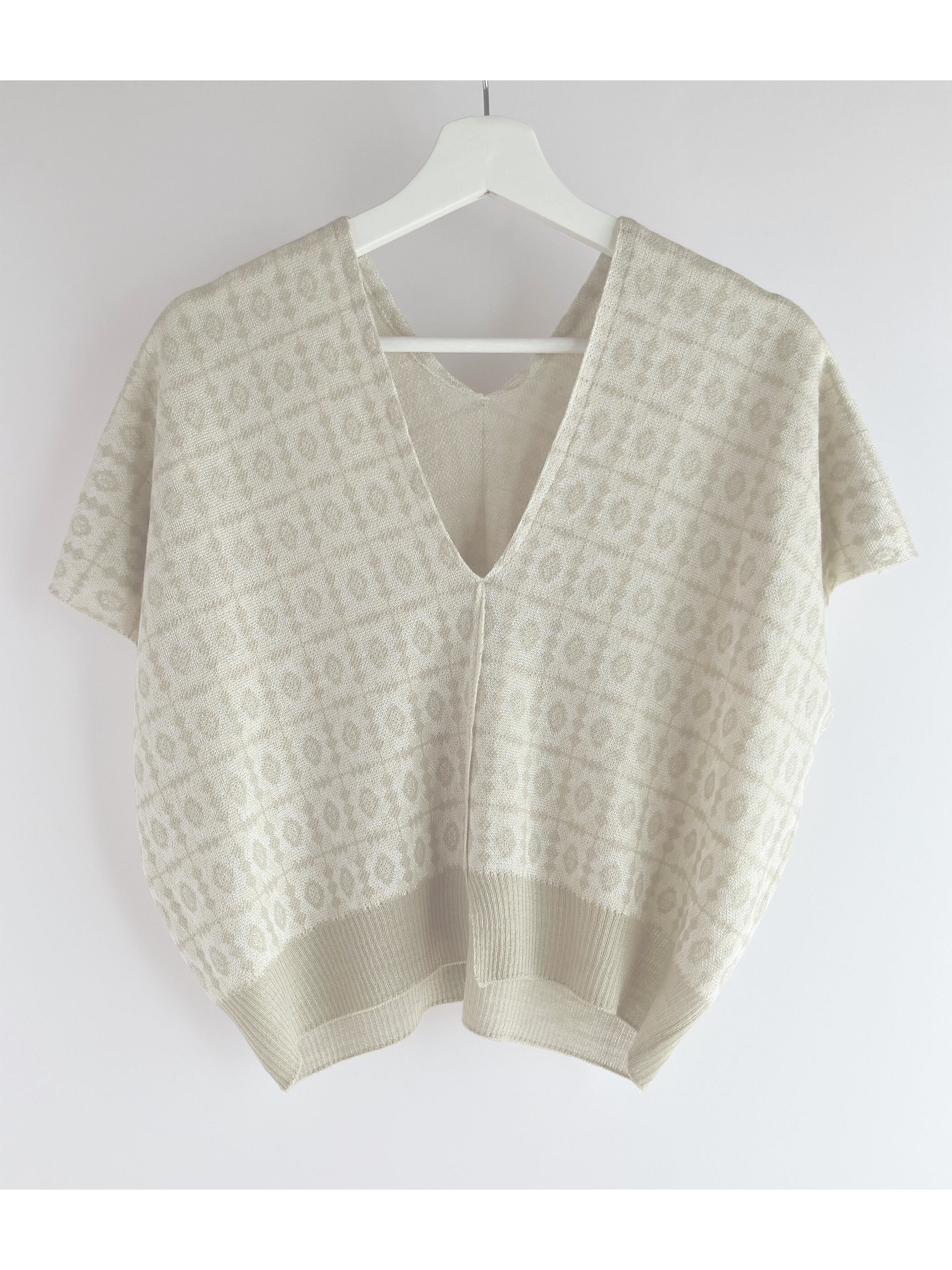 YUKI SHIMANE Planet flower Jacquard Knit Sleeveless top - BEIGE  