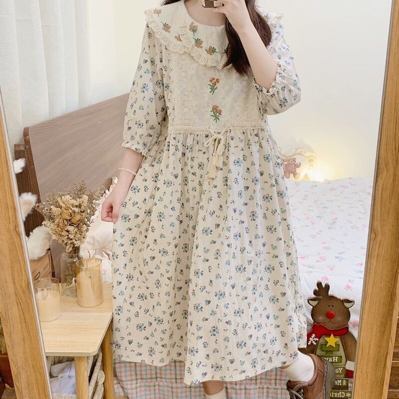 ラウンドレイヤードカラー花刺繍ドローストリングワンピース