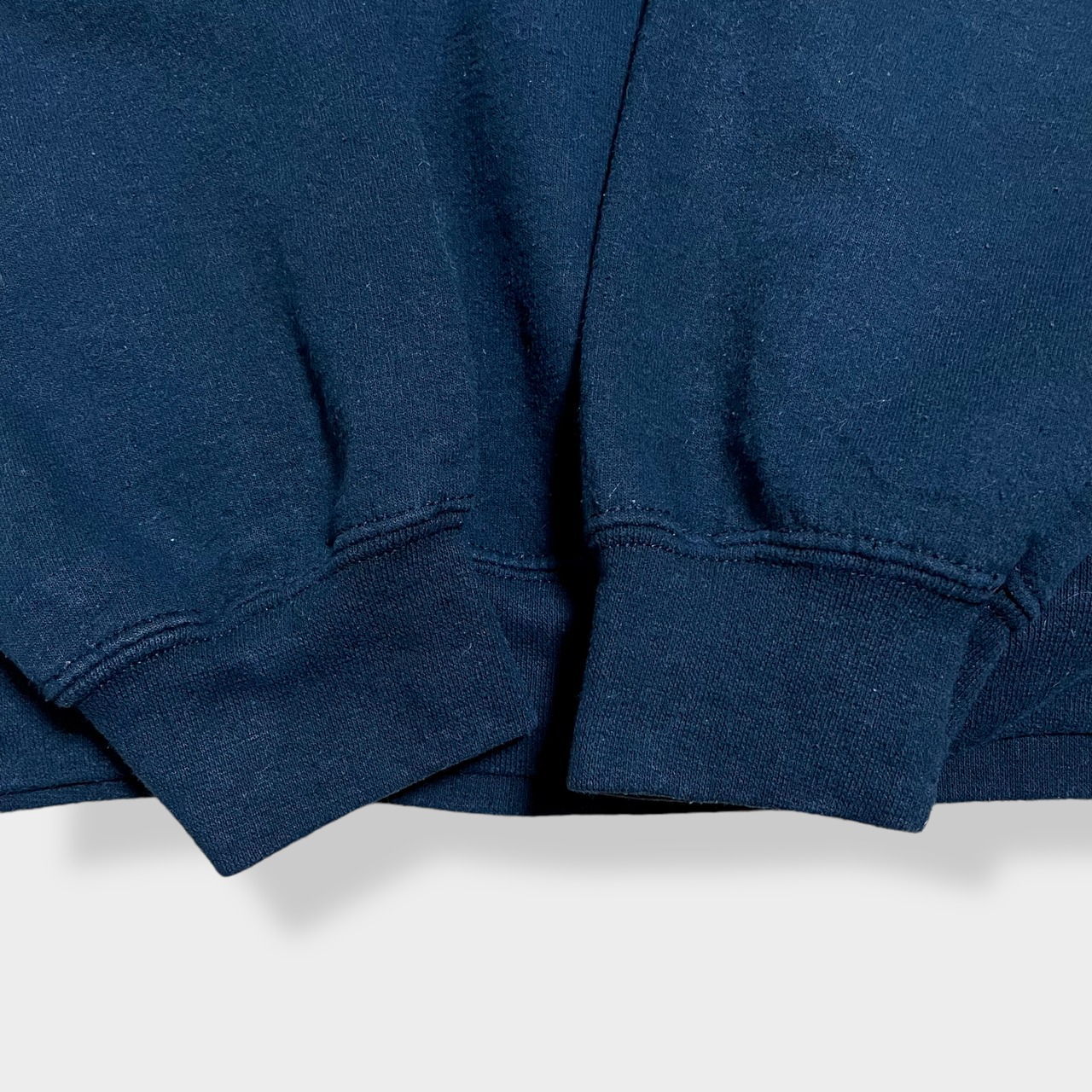 【GILDAN】バレーボール スパンコール ラメ ロゴ プリント スウェット トレーナー プルオーバー VOLLEYBALL M US古着