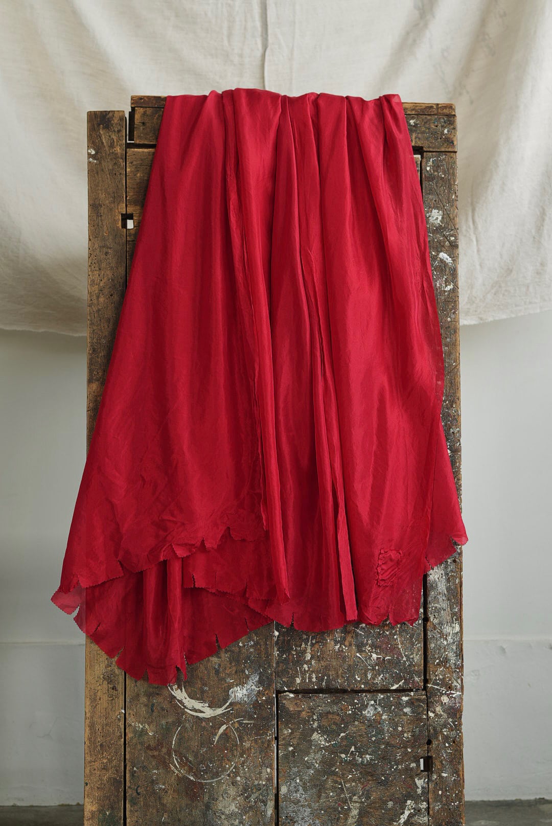 CHEZ VIDALENC - SILK SCARF (RED)