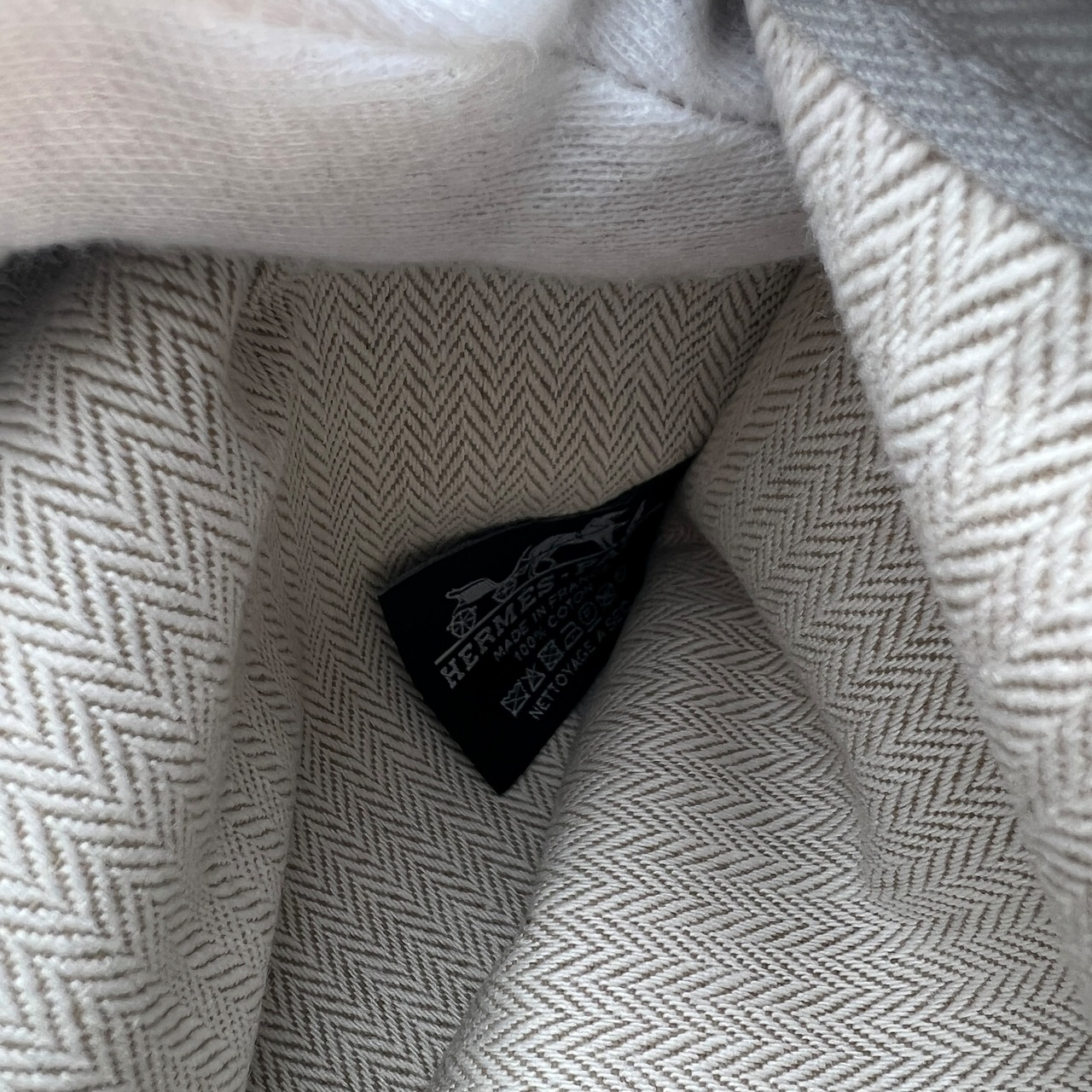 【最終処分SALE】HERMES エルメス   キャンバス ポーチ ホワイト A-8457