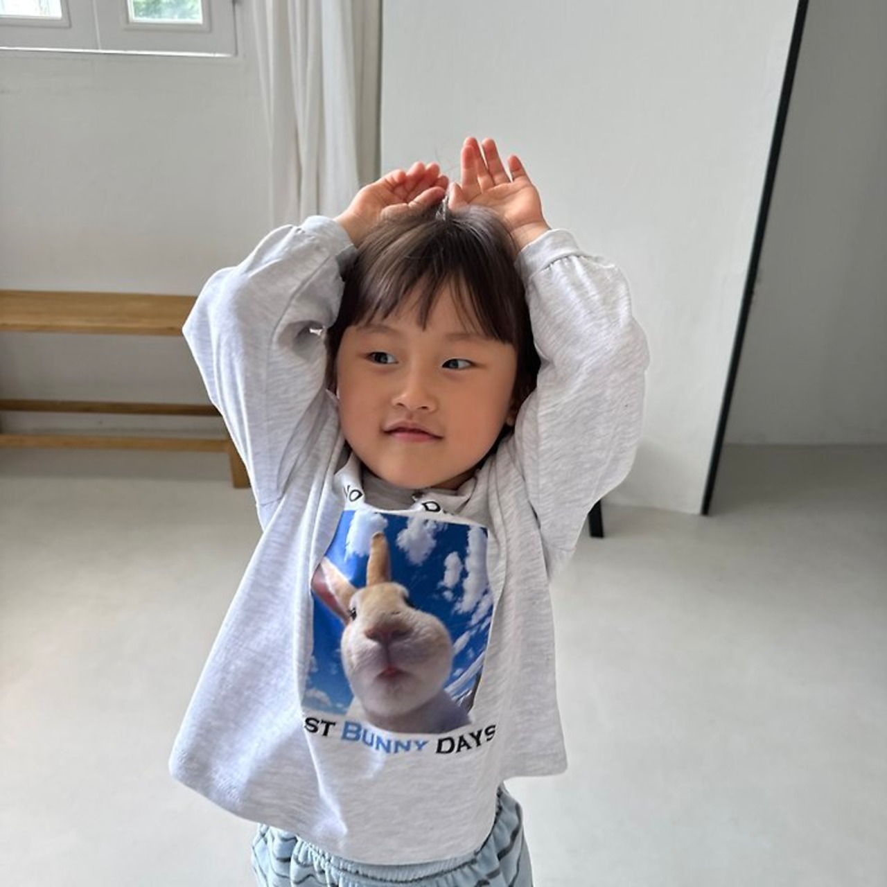 【取寄/韓国直送】Nightbebe 空飛ぶウサギTシャツ |秋服|韓国子供服 |26/AT