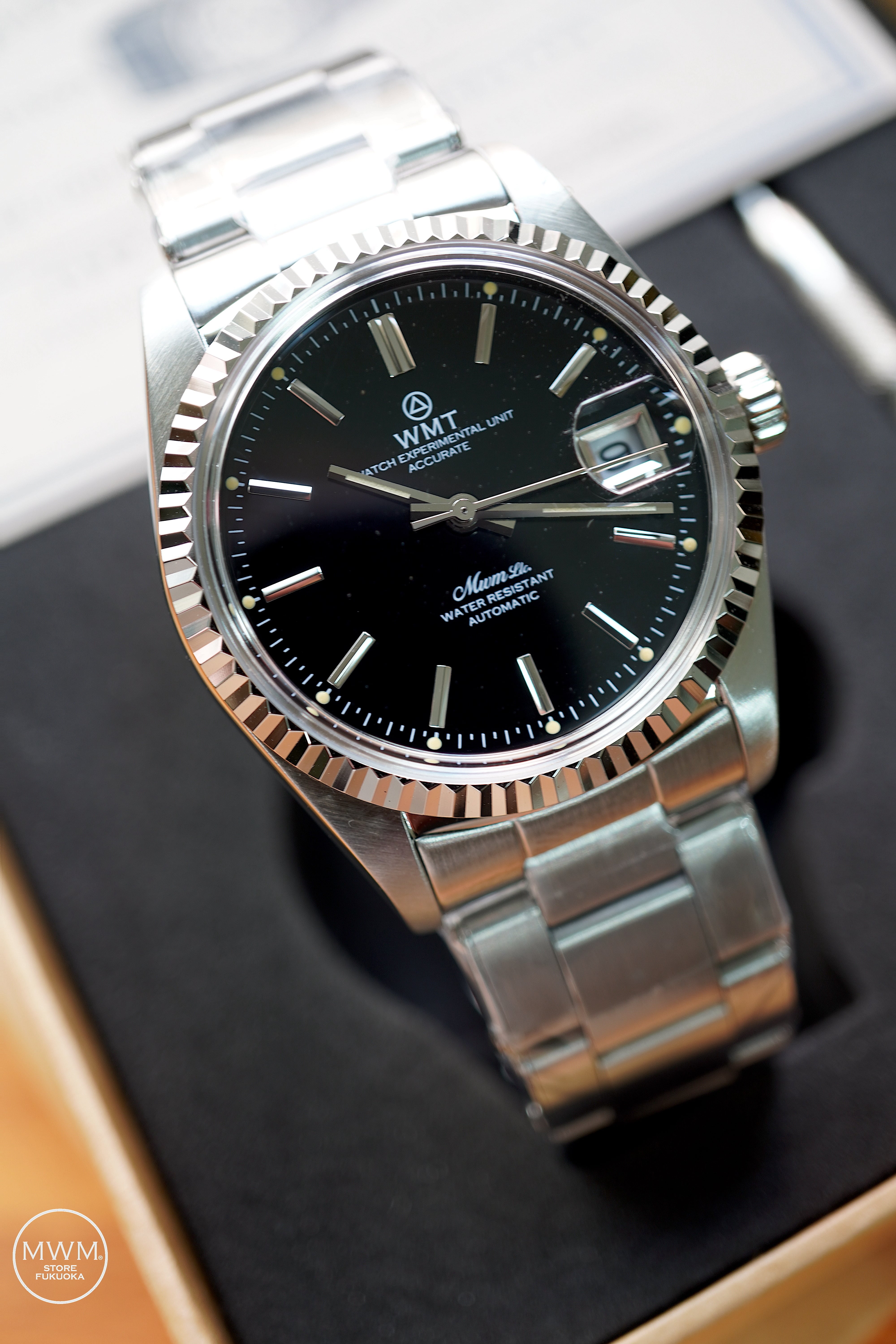 WMT時計 WMT WATCHES Cabochon Capsule Collection– Glossy Black