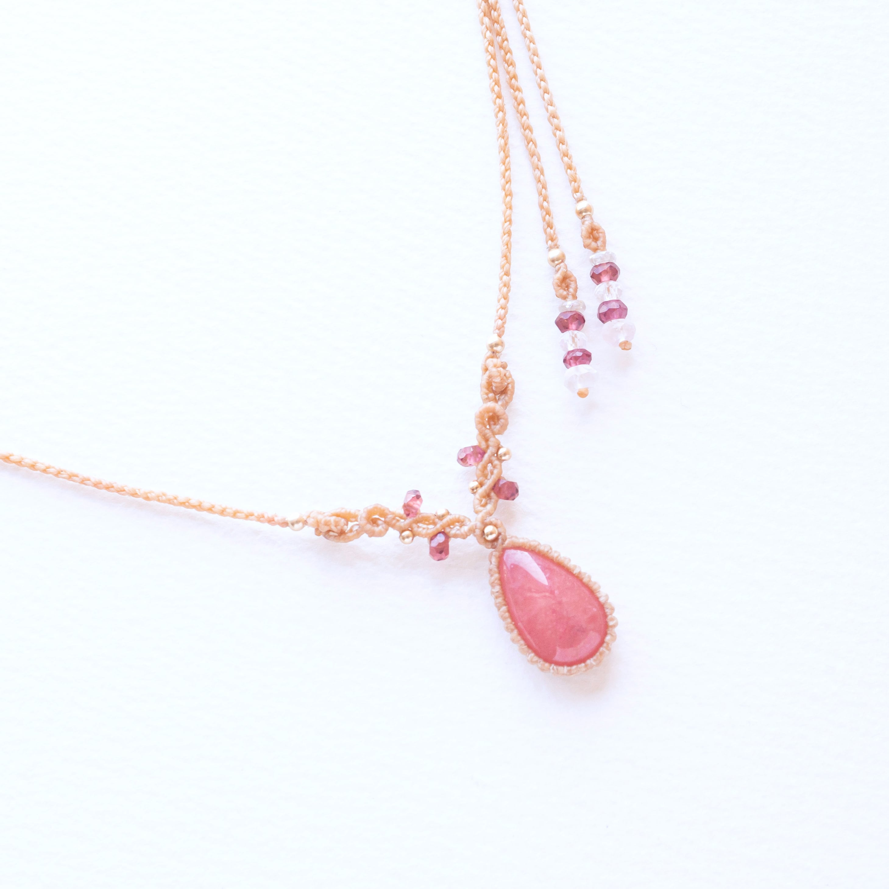 インカローズのマクラメ編み 天然石ネックレス | SHANTi WALA