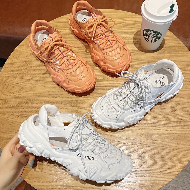 中空フラットシューズ女性のスーパーファイヤー夏の通気性2020新しい古い靴レディースファッション野生のスポーツカジュアルシューズ 部族の婦人靴5757396