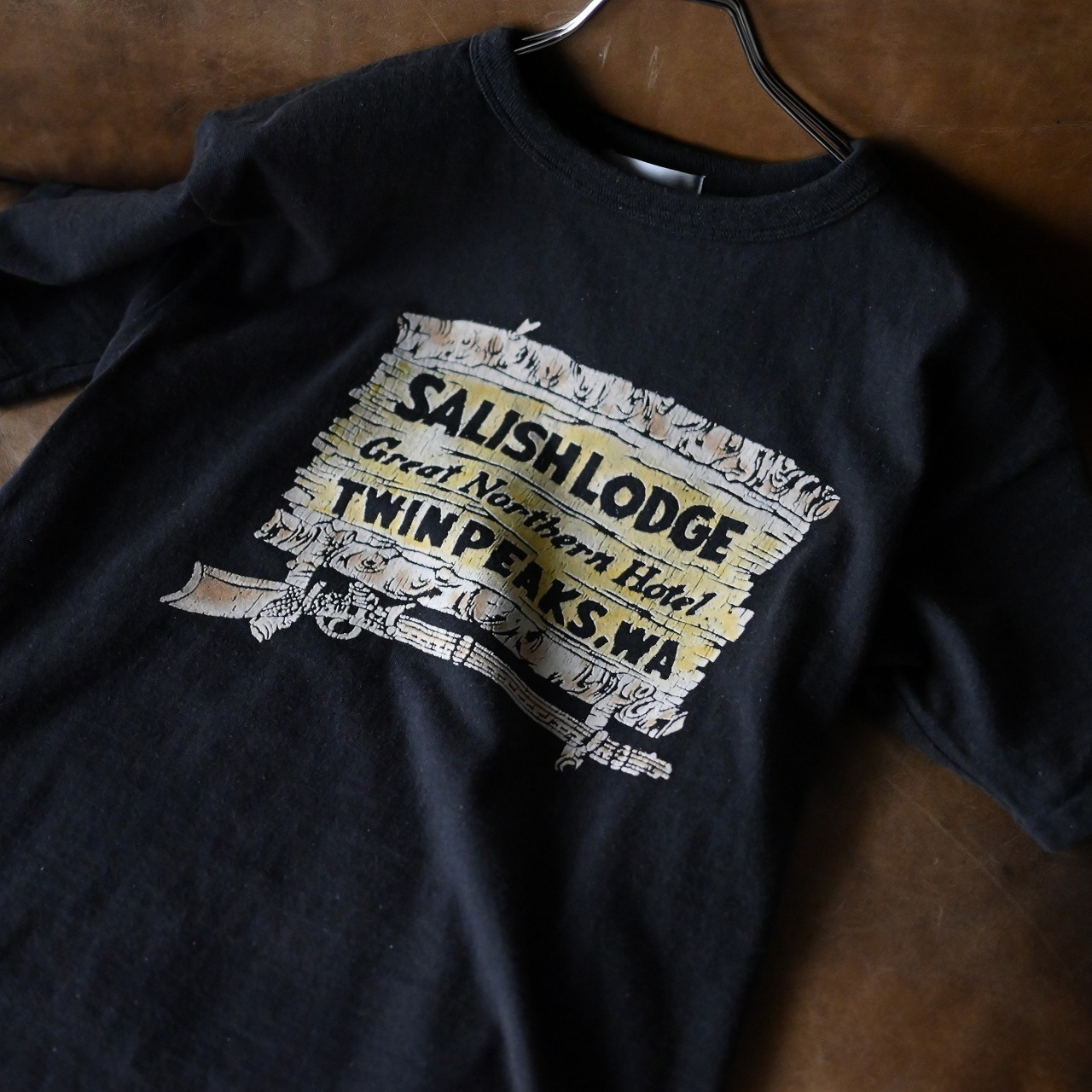 BOWWOW / SALISH LODGE TEE AGED