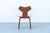 Arne Jacobsen | model.4130G Rand Prix Chair