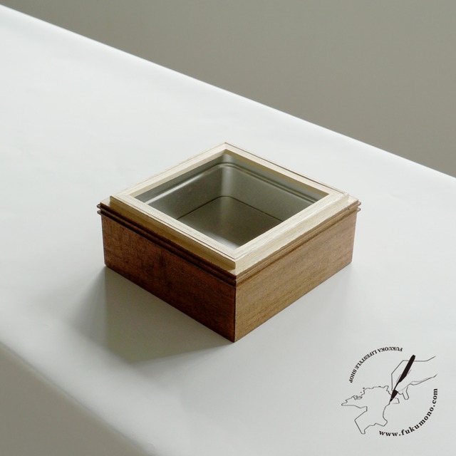 桐黒フードコンテナ125 [line]