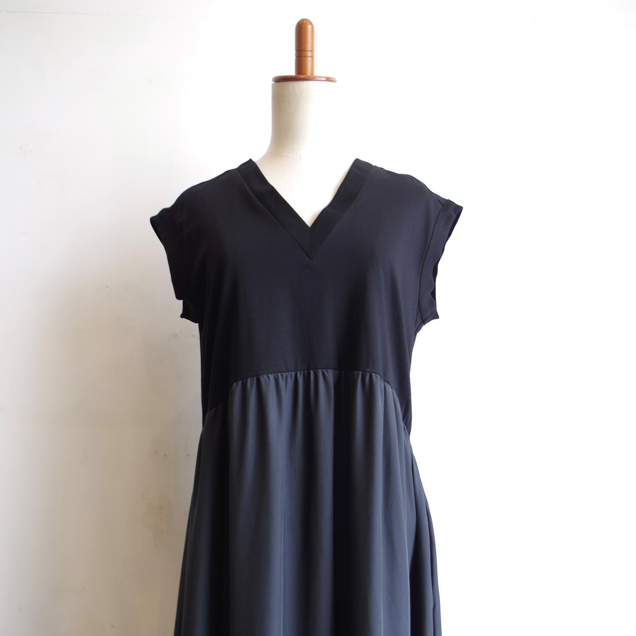 SINME Vネック C / S ワンピース ブラック×ブラック