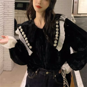 【送料無料】 トップス セーター ロング丈 萌え袖 袖あり 長袖 フレア袖 えり付き デコラティブ Aライン フレア プルオーバー バイカラー 重ね着風 レイヤード風 ビジュー装飾 かわいい 大人可愛い 大人女子 こなれ感 シンプル カジュアル 大人 上品 おしゃれ お洒落 ラフ コンサバ エレガント フェミニン ガーリー 秋 冬 30代 40代 レディース 女性用 ママ デート お出かけ お茶会 女子会 休日 授業参観 着回し プチプライス デイリーユース 普段使い オルチャン 韓国 ファッション