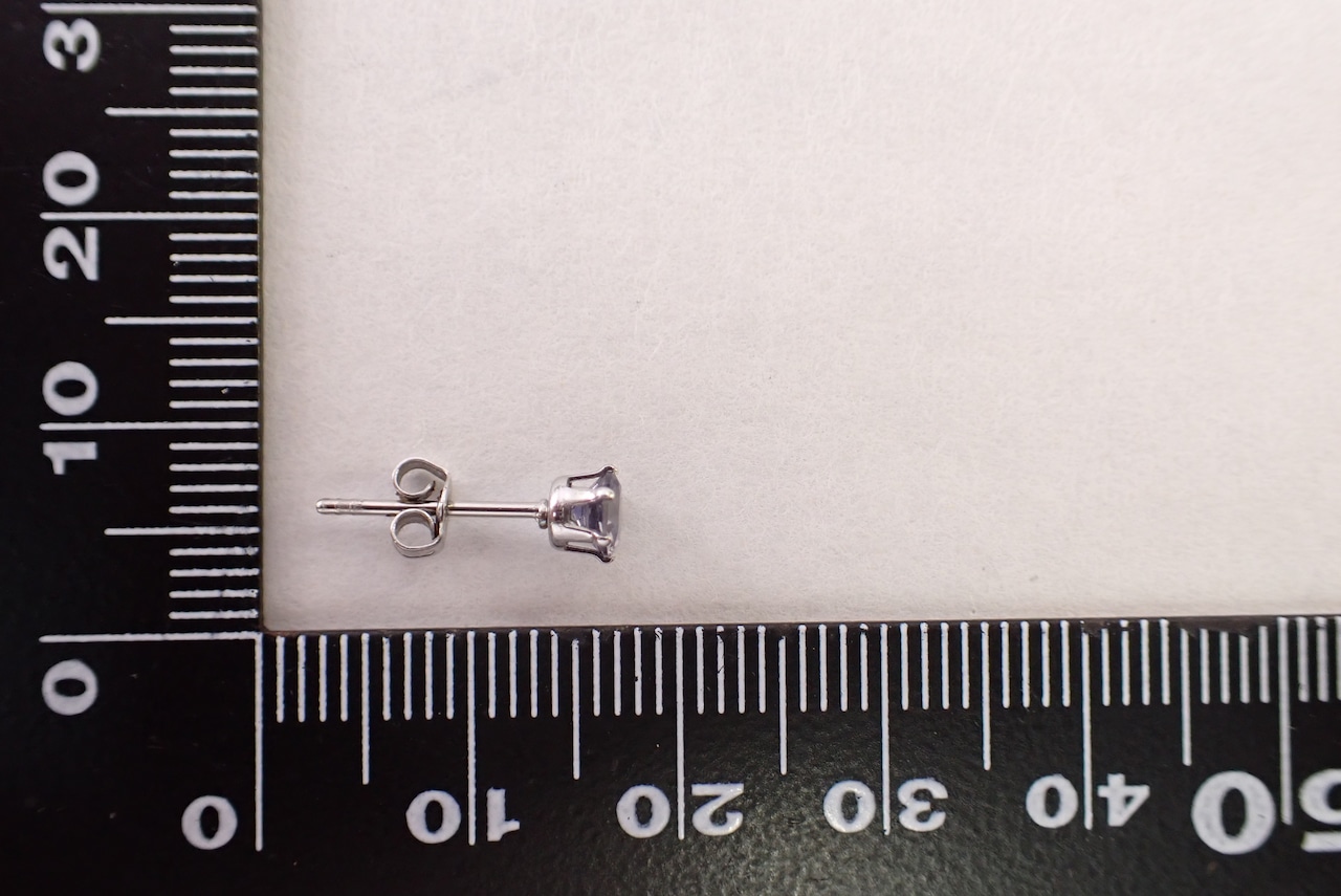 アイオライトピアス　約4mm　[D9-123]