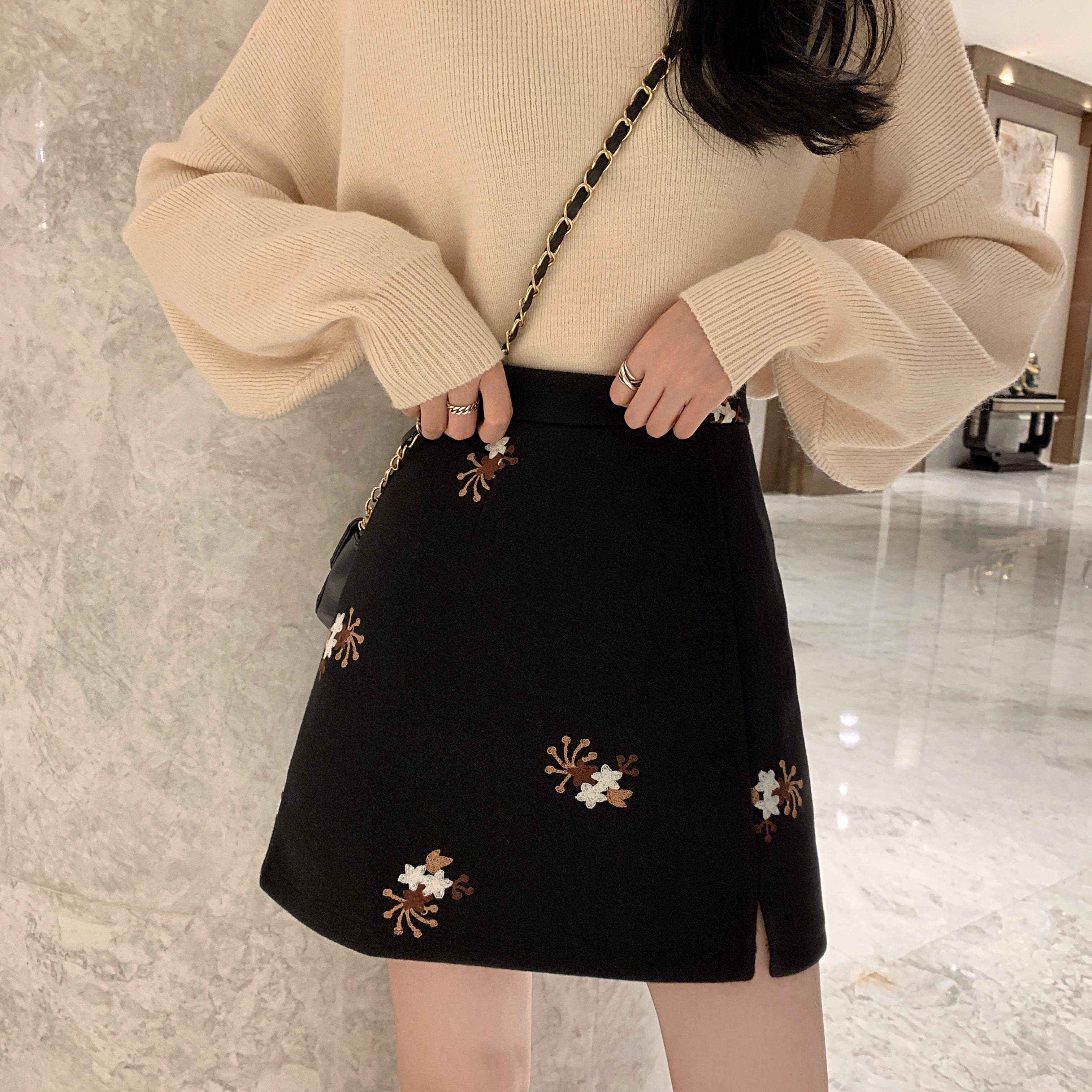 2020年秋新しいハイウエストウールスカートaラインスカートブラックシンスチューデントバッグヒップスプリットショートスカート 1号婦人63171217009