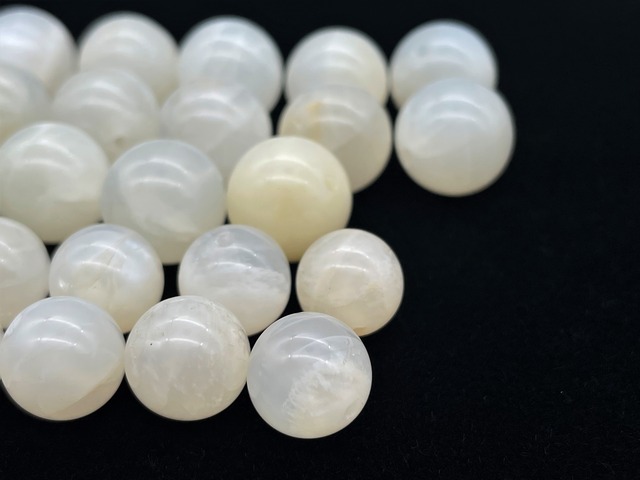 ハンドメイドビーズ素材セット（ムーンストーン）