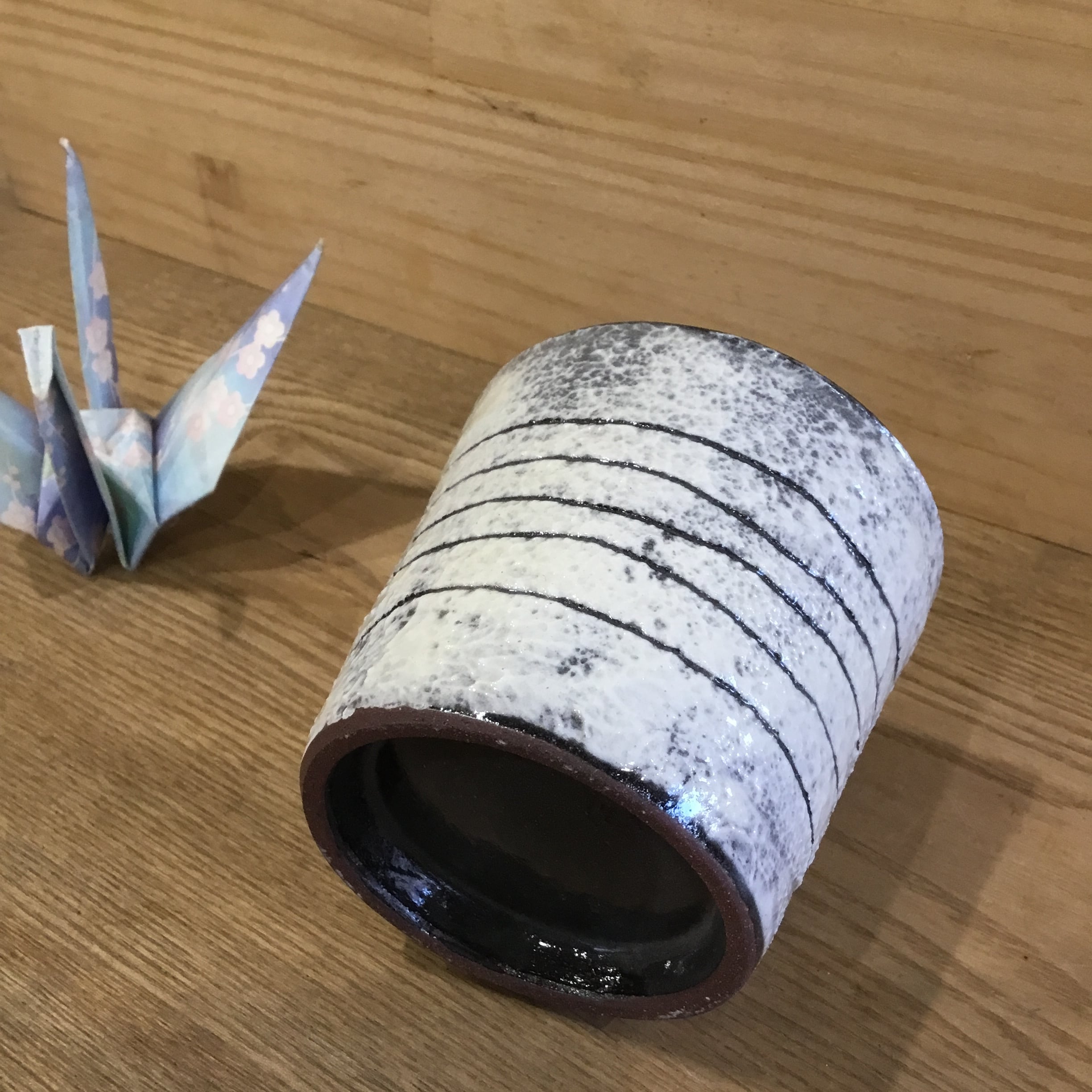 笠間焼 線絞 フリーカップ(小) 新井倫彦作 | 趣味の園芸と陶器山竹