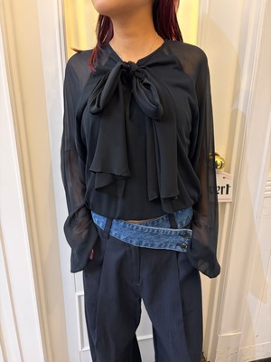 Ralph Lauren / vintage black bou-tie blouse. (O)