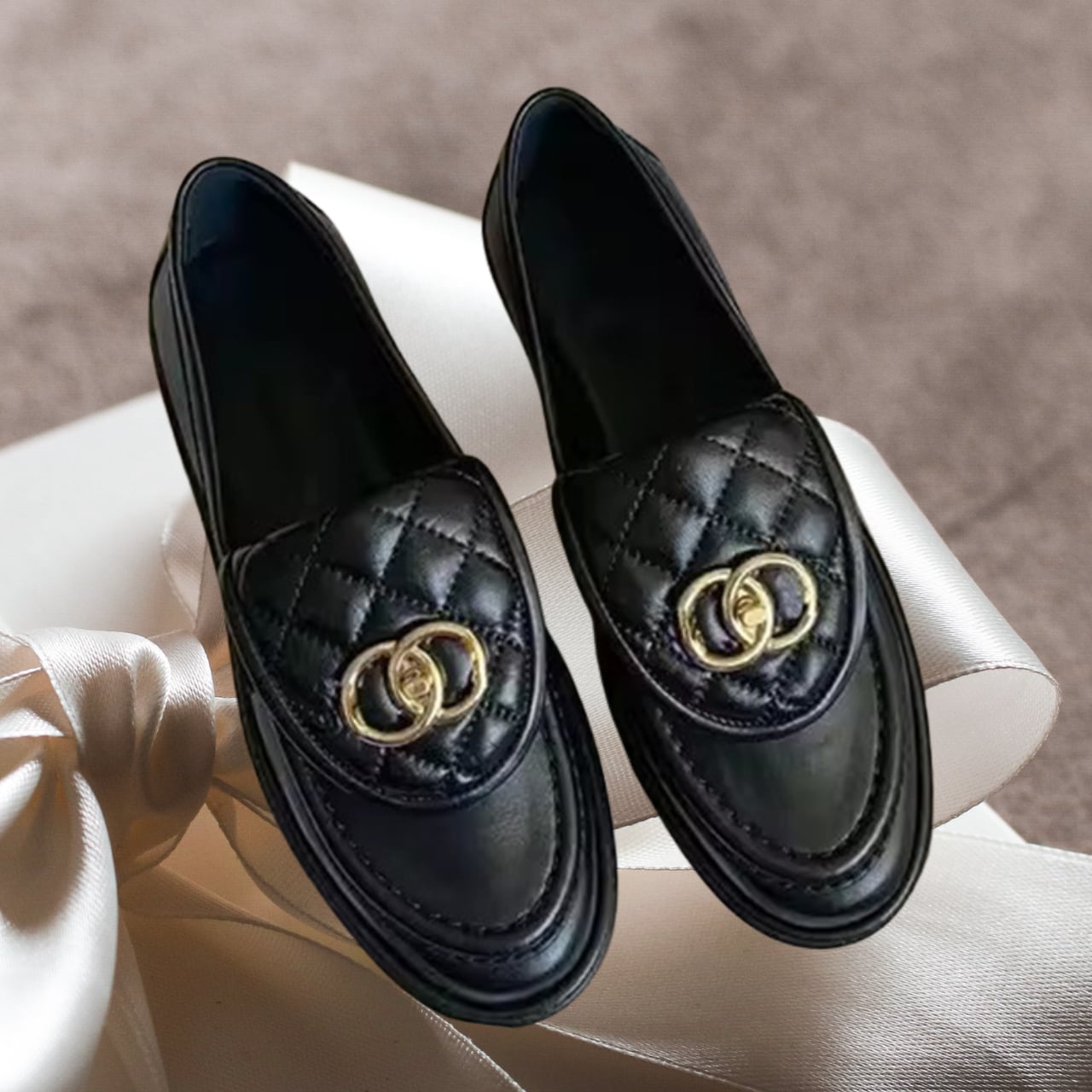 ラウンド キルティング ローファー SH74