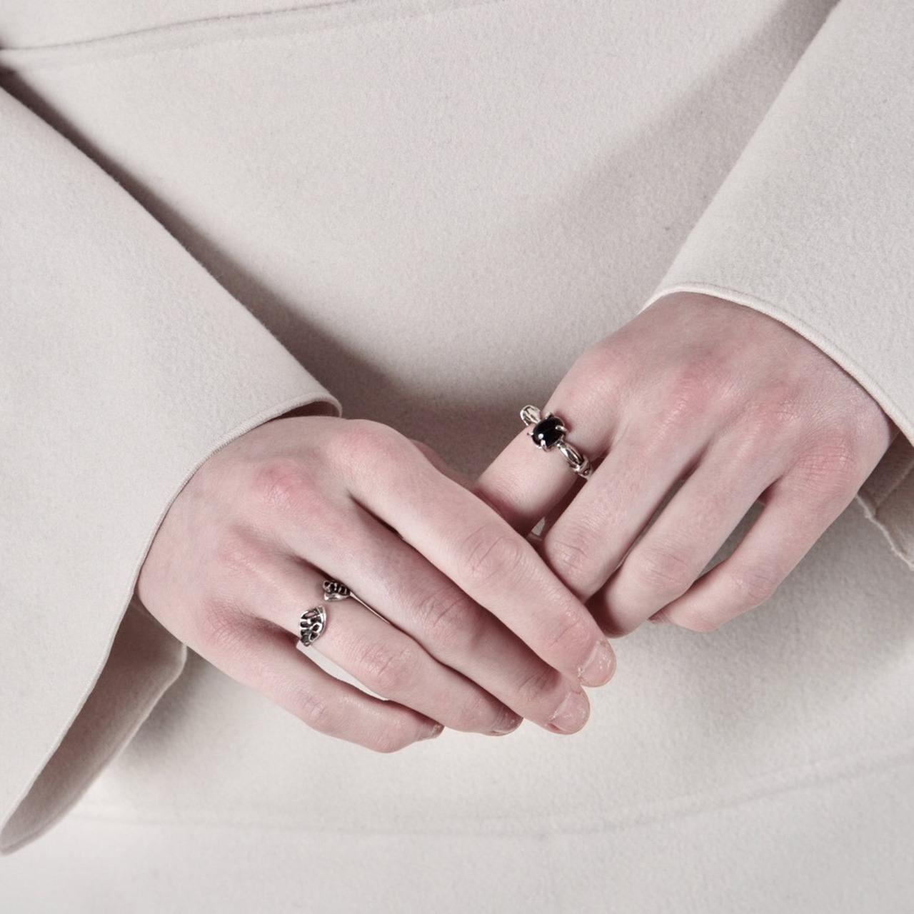 TWIN CLAW RING with ONIX / ツインクロウリング・オニキス