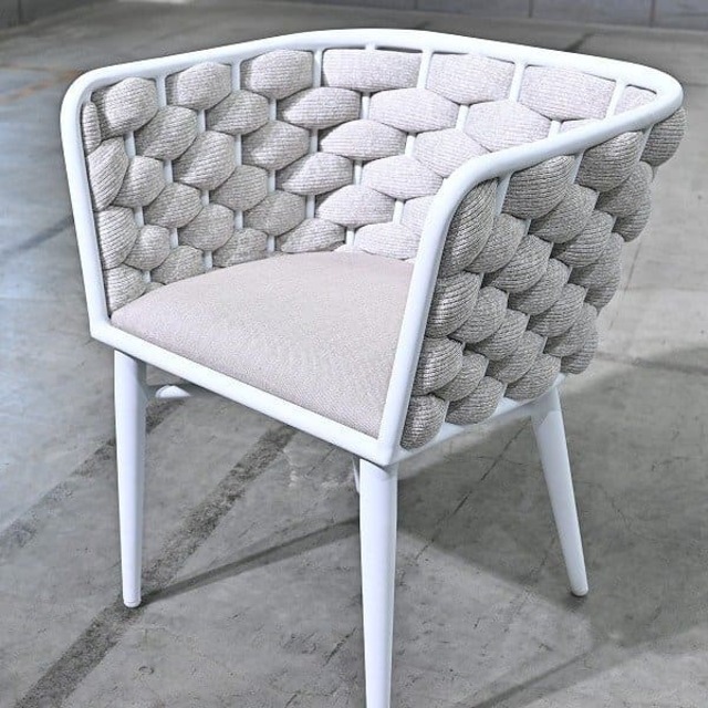 未使用品 カジャ 6万「Batam/バタム」ダイニングチェア アーム リビング ホテル オフィス KAJA【中古家具/中古インテリア/USED家具ユーズド家具/リサイクル】