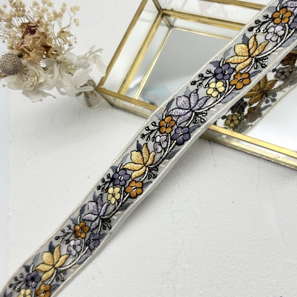 ステンドグラス [ブルー］インド刺繍リボン 1382 | インド刺繍リボン