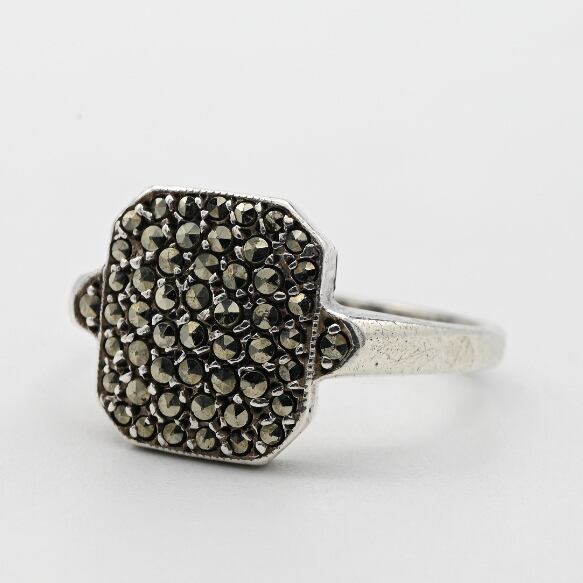 Marcasite Accent Graceful Square Top Ring #14.0 / Denmark